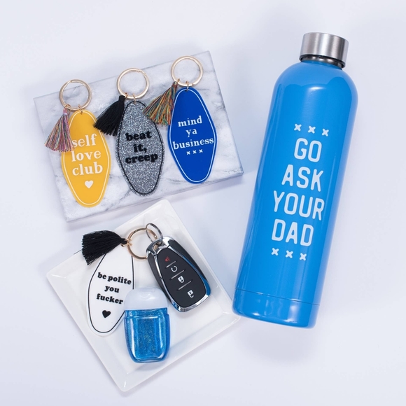 Big Butt Club Motel Keychain - Picture 2 of 3